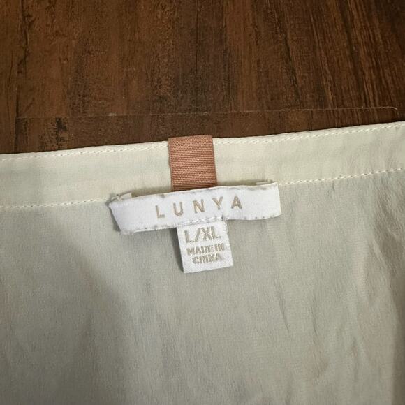 LUNYA Washable Silk Tee Off-White Satin Oversized Comfy T-Shirt - Picture 7 of 9